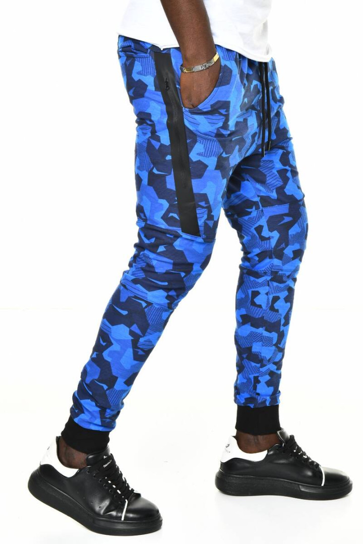 Спортивные брюки David Gerenzo 900000041358 синие M (товары доставляются из-за рубежа), Синий, 900000041358
Спортивные брюки David Gerenzo 900000041358 синие M (товары доставляются из-за рубежа), Синий, 900000041358