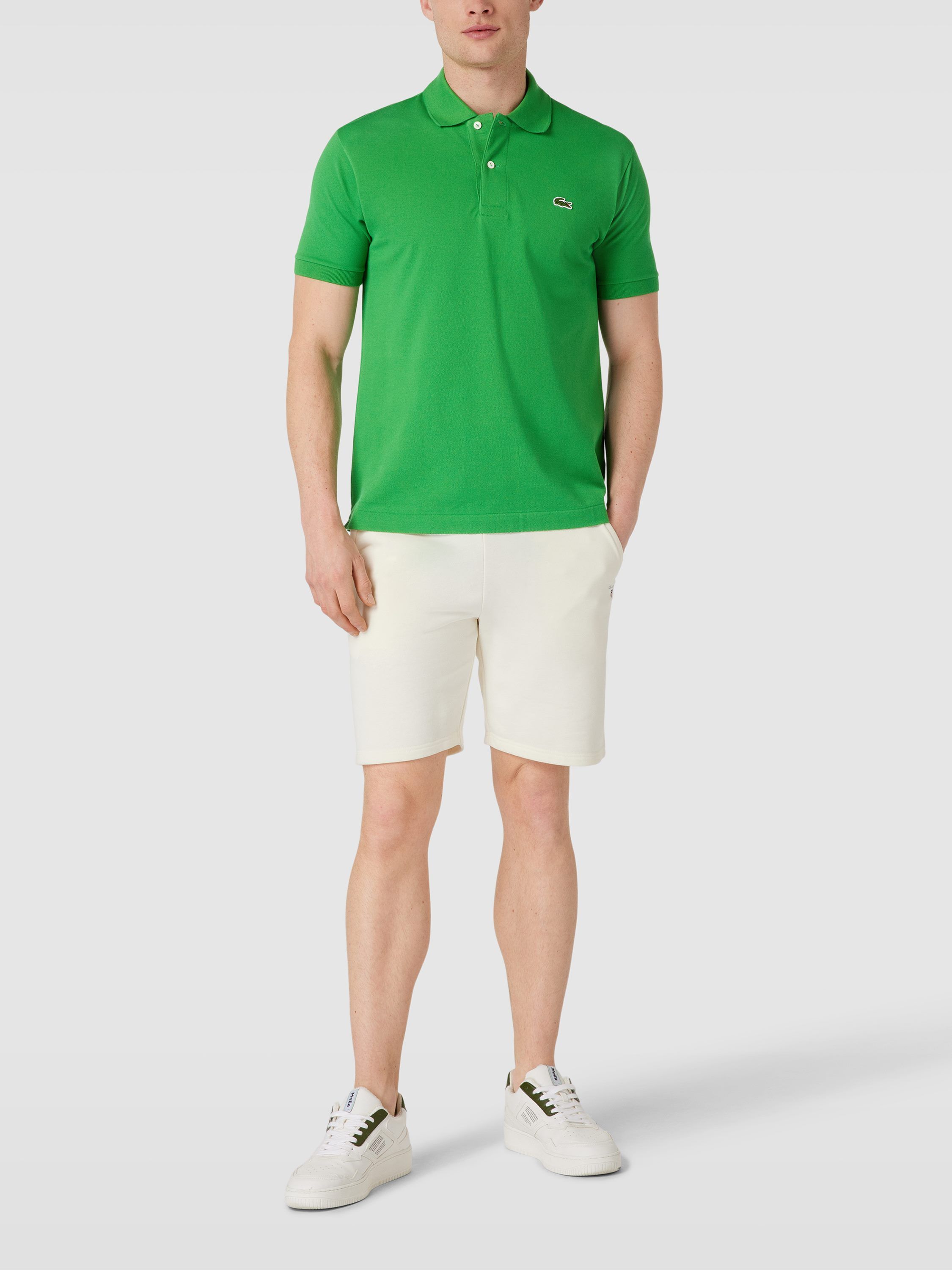 Футболка мужская Lacoste 1721468 зеленая XL (доставка из-за рубежа), Зеленый, 1721468
Футболка мужская Lacoste 1721468 зеленая XL (доставка из-за рубежа), Зеленый, 1721468