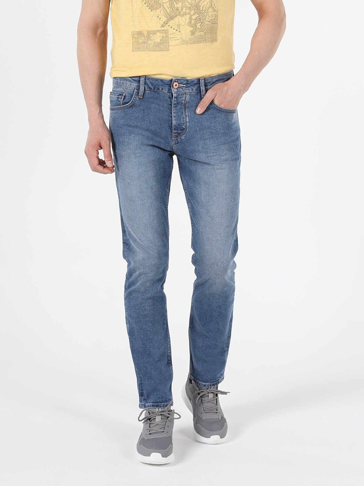 Джинсы мужские Colins CL1052881_Q1.V1_DN41264-30 голубые 34-30 INT, Голубой, CL1052881_Q1.V1_DN41264-30
Джинсы мужские Colins CL1052881_Q1.V1_DN41264-30 голубые 34-30 INT, Голубой, CL1052881_Q1.V1_DN41264-30