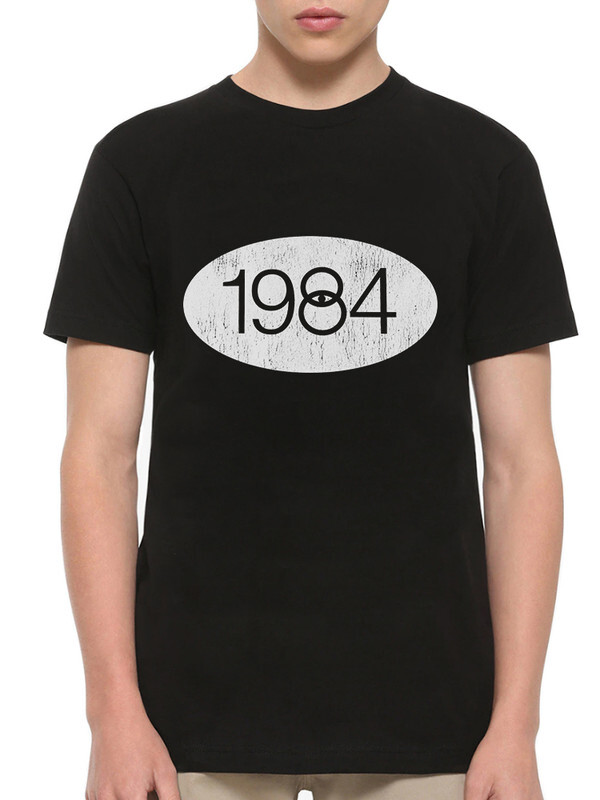 Футболка мужская Dream Shirts Джордж Оруэлл - 1984 черная XS, Черный, Джордж Оруэлл - 1984
Футболка мужская Dream Shirts Джордж Оруэлл - 1984 черная XS, Черный, Джордж Оруэлл - 1984