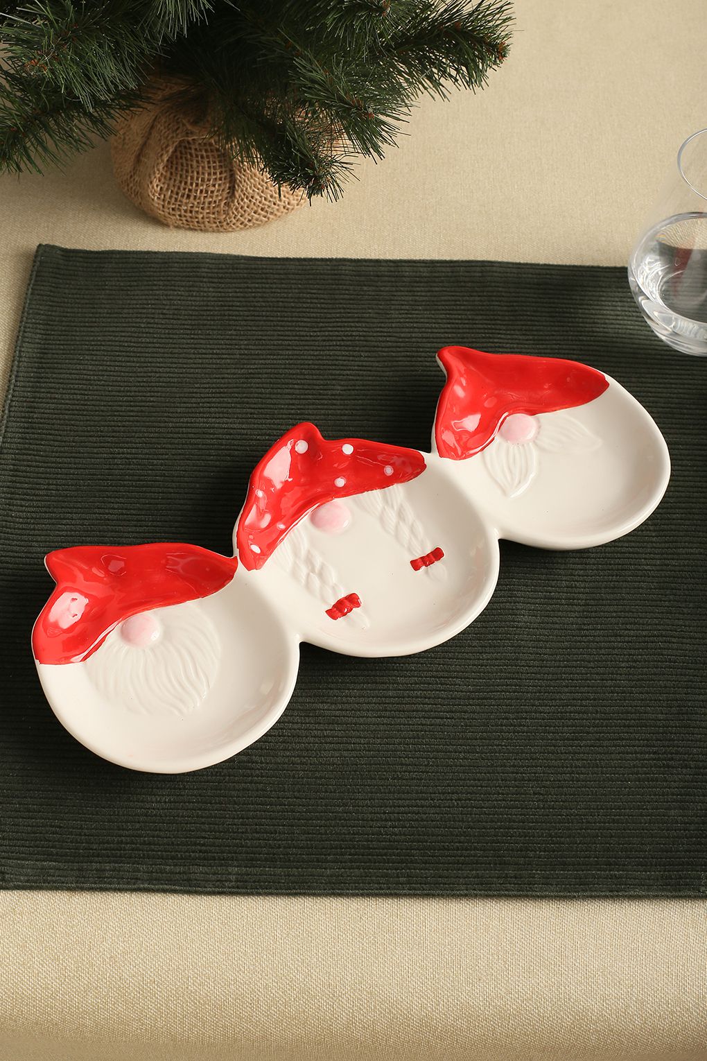 Тарелка сервировочная 14x32 см COINCASA бело-красный керамика 7229589, Белый;красный
Тарелка сервировочная 14x32 см COINCASA бело-красный керамика 7229589, Белый;красный