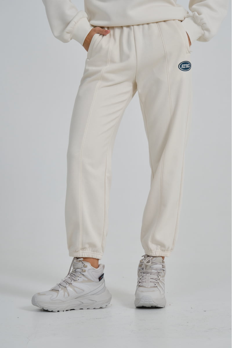 Спортивные брюки женские Anta 862348304 Vintage sports A-KIND FLEECE TECH белые 2XL, Белый, 862348304 Vintage sports A-KIND FLEECE TECH
Спортивные брюки женские Anta 862348304 Vintage sports A-KIND FLEECE TECH белые 2XL, Белый, 862348304 Vintage sports A-KIND FLEECE TECH