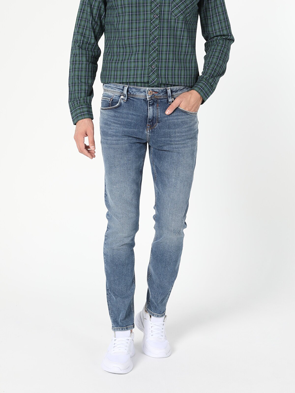 Джинсы мужские Colins CL1056206_Q1.V1_DN03050 голубые 29-32 INT, Голубой, CL1056206_Q1.V1_DN03050
Джинсы мужские Colins CL1056206_Q1.V1_DN03050 голубые 29-32 INT, Голубой, CL1056206_Q1.V1_DN03050