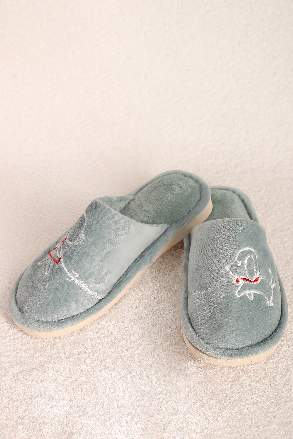 Тапочки женские AlmondShop ТР-27 ХВ-168.С4 бирюзовые 37 RU, Бирюзовый, ТР-27 ХВ-168.С4
Тапочки женские AlmondShop ТР-27 ХВ-168.С4 бирюзовые 37 RU, Бирюзовый, ТР-27 ХВ-168.С4