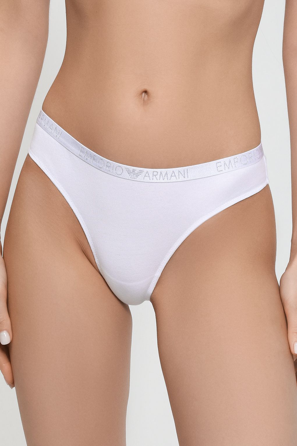 Комплект трусов женских Emporio Armani 163333 3R223 белых M, 2 шт, Белый, 163333 3R223
Комплект трусов женских Emporio Armani 163333 3R223 белых M, 2 шт, Белый, 163333 3R223