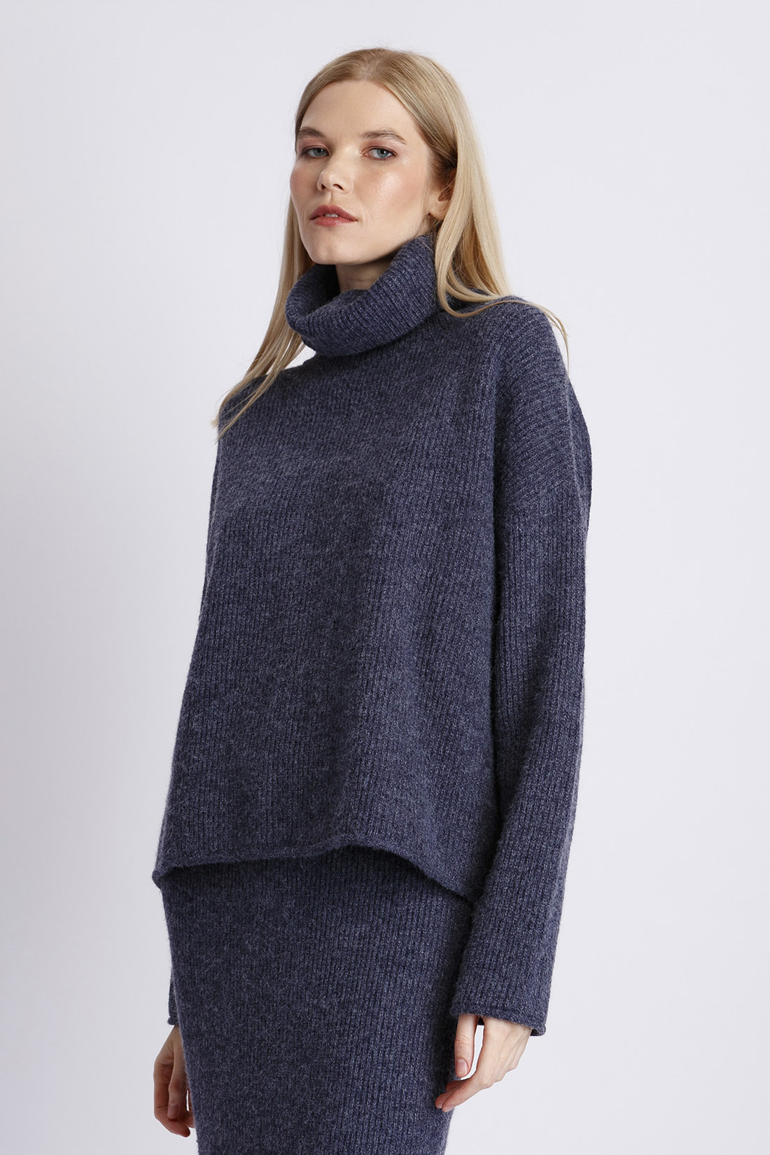 Свитер женский Baon B1322601 синий S, B1322601
Свитер женский Baon B1322601 синий S, B1322601