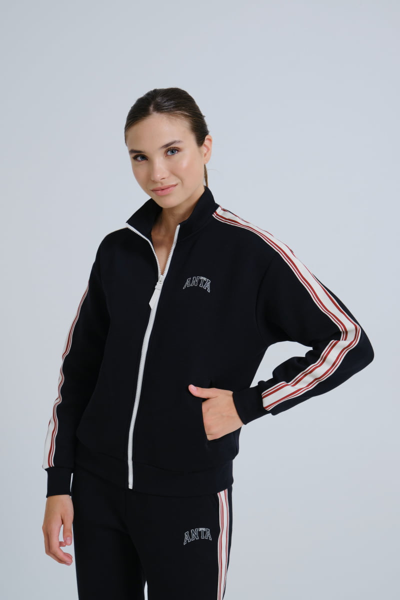Олимпийка женская Anta 862338715 Vintage sports черная M, Черный, 862338715 Vintage sports
Олимпийка женская Anta 862338715 Vintage sports черная M, Черный, 862338715 Vintage sports