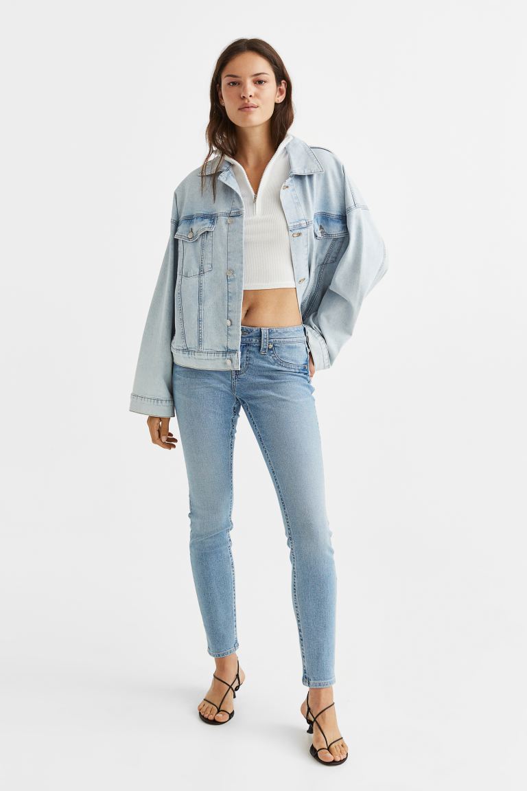 Джинсы женские H&M 1069399001 синие 44 EU (доставка из-за рубежа), Синий, 1069399001
Джинсы женские H&M 1069399001 синие 44 EU (доставка из-за рубежа), Синий, 1069399001