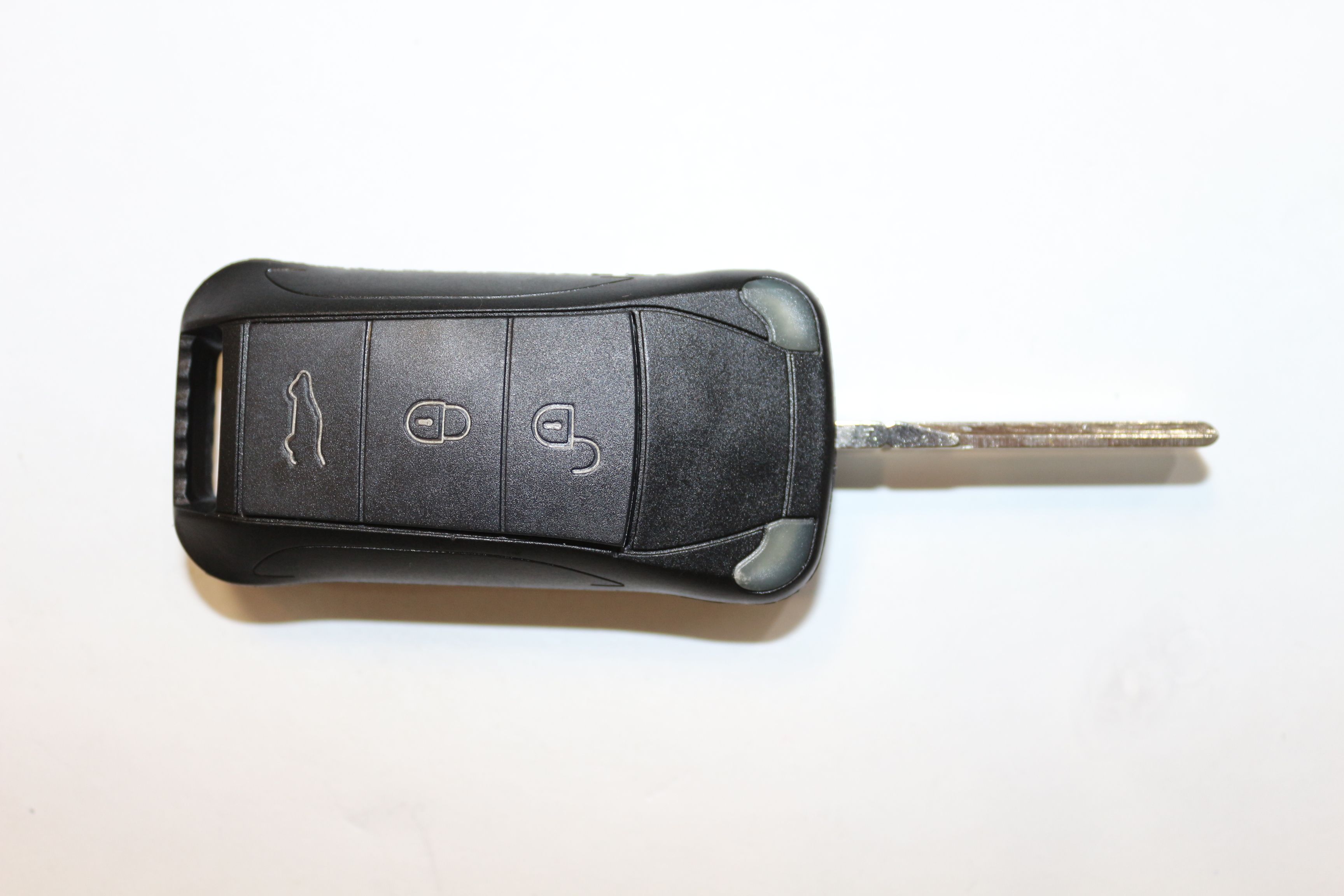 Ключ зажигания Autokey, заготовка для Porsche, дист. в сборе (3 кнопки, HU66), Для разных моделей автомобилей Porsche
Ключ зажигания Autokey, заготовка для Porsche, дист. в сборе (3 кнопки, HU66), Для разных моделей автомобилей Porsche
