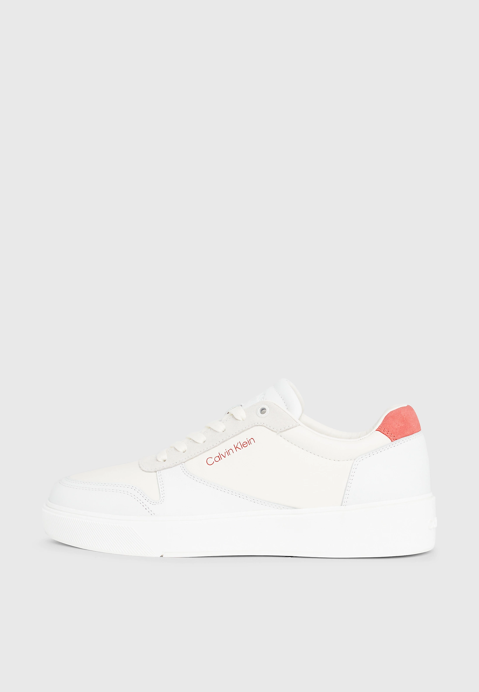 Кроссовки мужские Calvin Klein HM0HM0140202S белые EU 40, Белый, HM0HM0140202S
Кроссовки мужские Calvin Klein HM0HM0140202S белые EU 40, Белый, HM0HM0140202S