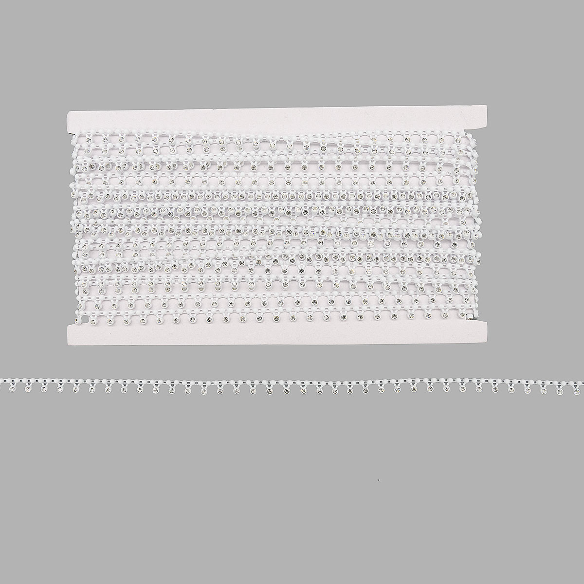 Тесьма со стразами, цвет: белый, 8 мм x 9,14 м, арт. PR04, 7707501
Тесьма со стразами, цвет: белый, 8 мм x 9,14 м, арт. PR04, 7707501