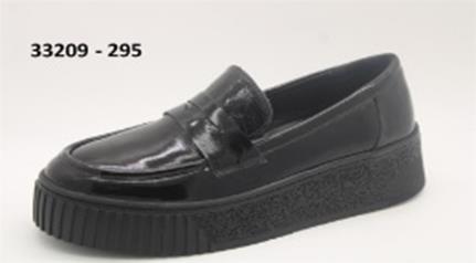 Лоферы женские Vitacci 887013 черные 40 RU, Черный, 887013
Лоферы женские Vitacci 887013 черные 40 RU, Черный, 887013