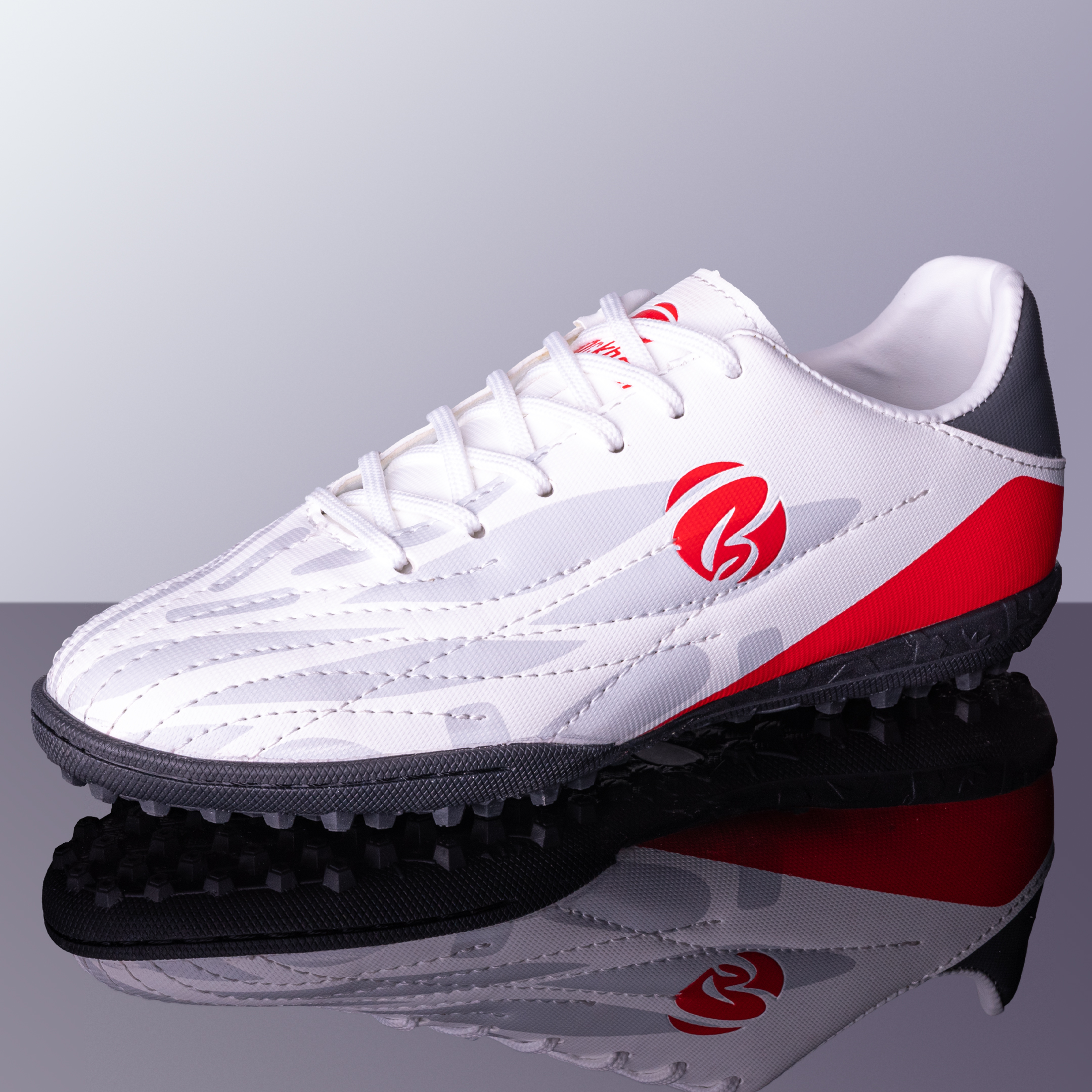 Спортивные футбольные бутсы Backheel WHITE 210704 многошиповые мужские размер 42, Белый;красный, 210704
Спортивные футбольные бутсы Backheel WHITE 210704 многошиповые мужские размер 42, Белый;красный, 210704