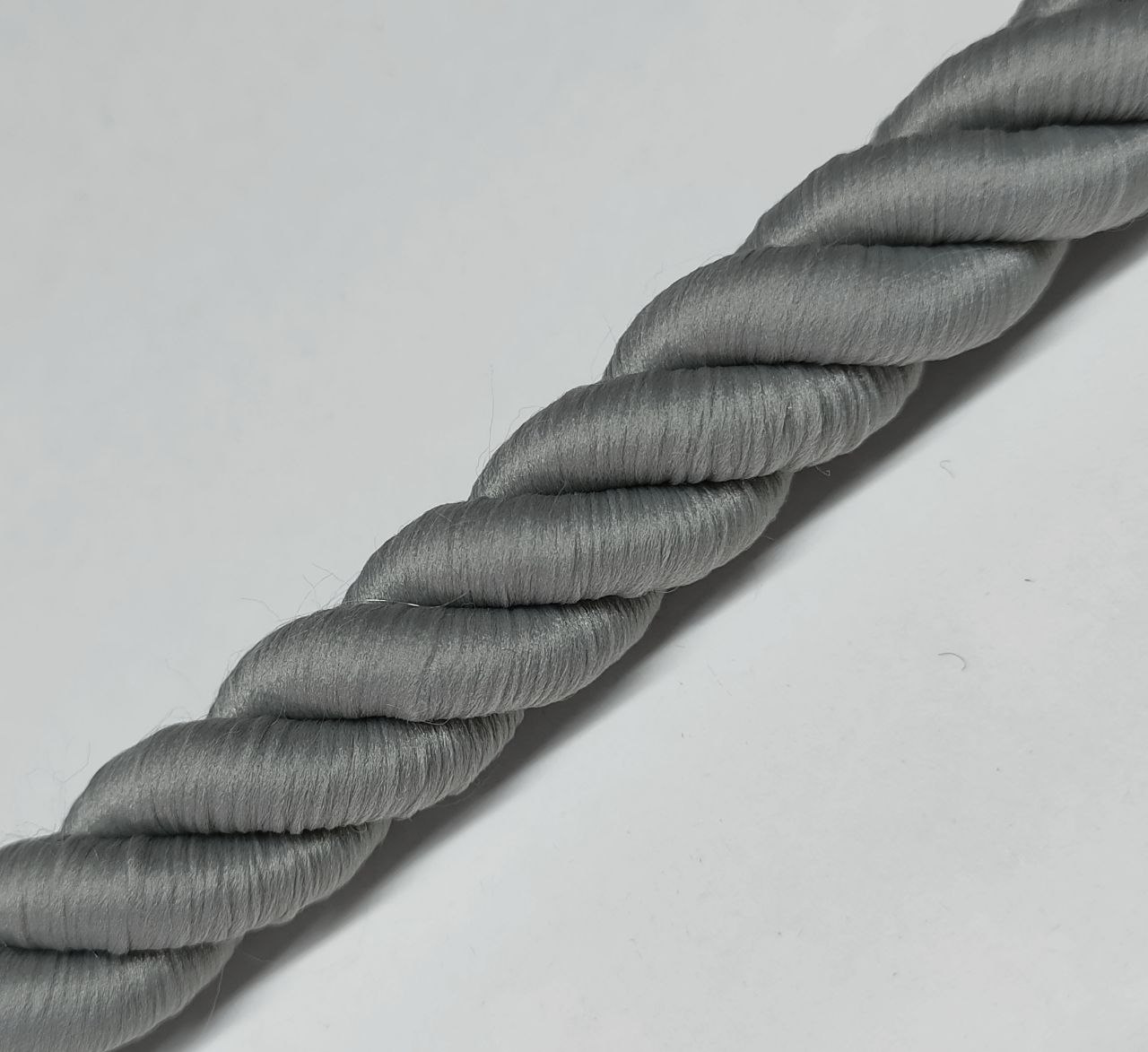 Шнур декоративный idealtex 15Ш-12-6.5, длина 12 м, диаметр 15 мм, Серый, 15Ш6.5
Шнур декоративный idealtex 15Ш-12-6.5, длина 12 м, диаметр 15 мм, Серый, 15Ш6.5