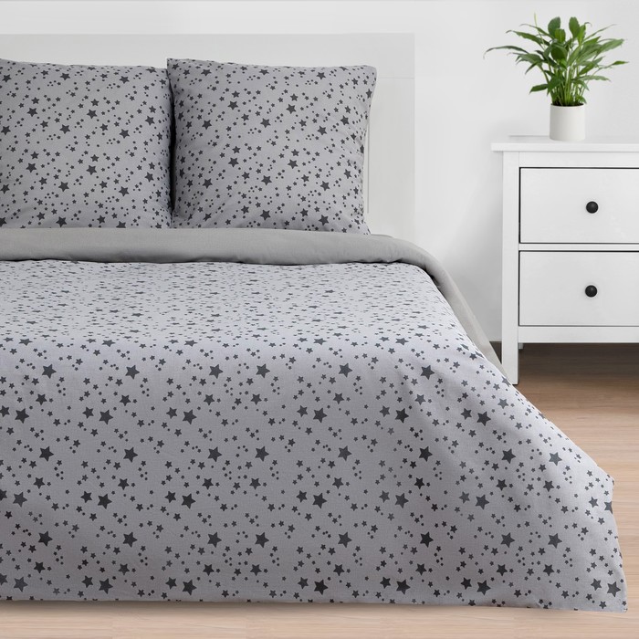Постельное бельё «Этель» Дуэт Starlight 143*215 см - 2 шт, 220*240 см, 70*70 см - 2 шт
Постельное бельё «Этель» Дуэт Starlight 143*215 см - 2 шт, 220*240 см, 70*70 см - 2 шт