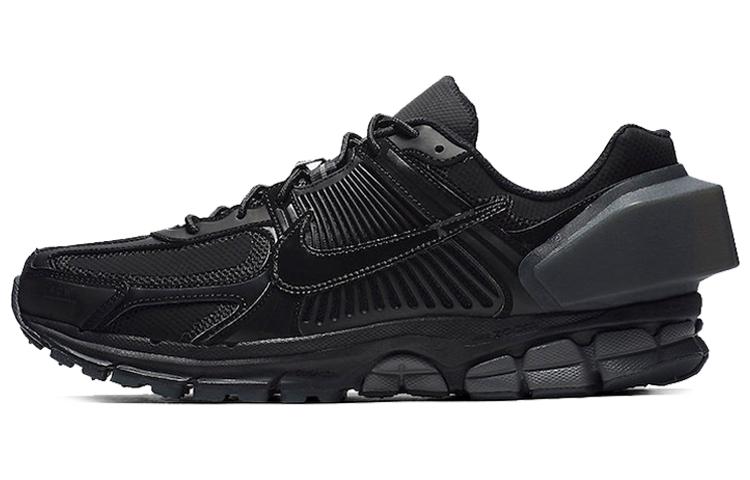 Кроссовки унисекс Nike A-Cold-Wall* x Nike Zoom Vomero +5 acw черные 40 EU, Черный, A-Cold-Wall* x Nike Zoom Vomero +5 acw
Кроссовки унисекс Nike A-Cold-Wall* x Nike Zoom Vomero +5 acw черные 40 EU, Черный, A-Cold-Wall* x Nike Zoom Vomero +5 acw