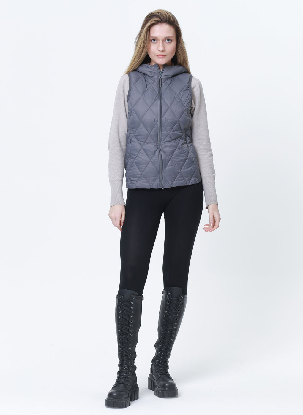 Утепленный жилет женский Каляев 65652 серый 44 RU, 65652
Утепленный жилет женский Каляев 65652 серый 44 RU, 65652