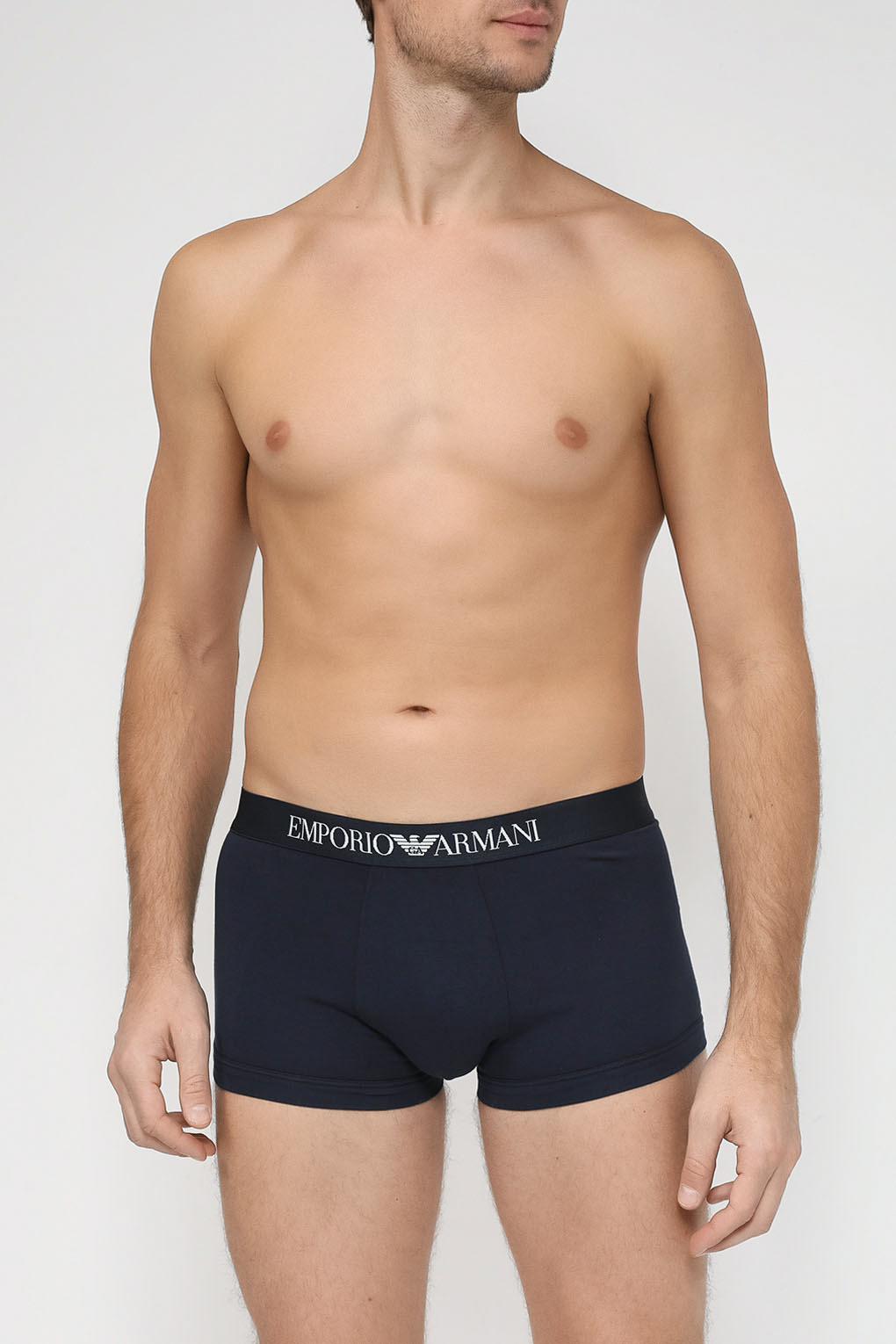 Комплект трусов мужских Emporio Armani 111210 3F504 голубой; синий L, 2 шт, 111210 3F504
Комплект трусов мужских Emporio Armani 111210 3F504 голубой; синий L, 2 шт, 111210 3F504