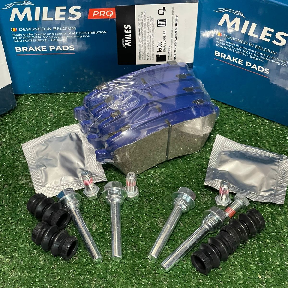 Колодки тормозные передние, КЕРАМИКА+ комплект направляющих на 2 суппорта Miles E500108 LA, колодки передние ларгус
Колодки тормозные передние, КЕРАМИКА+ комплект направляющих на 2 суппорта Miles E500108 LA, колодки передние ларгус