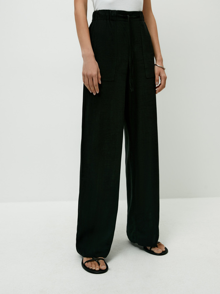 Брюки женские ZARINA 2266235735-50 черные XS, 2266235735-50
Брюки женские ZARINA 2266235735-50 черные XS, 2266235735-50