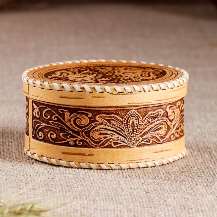 Шкатулка шитая овальная "Фантазия",14x10,5x6,5 см
Шкатулка шитая овальная "Фантазия",14x10,5x6,5 см