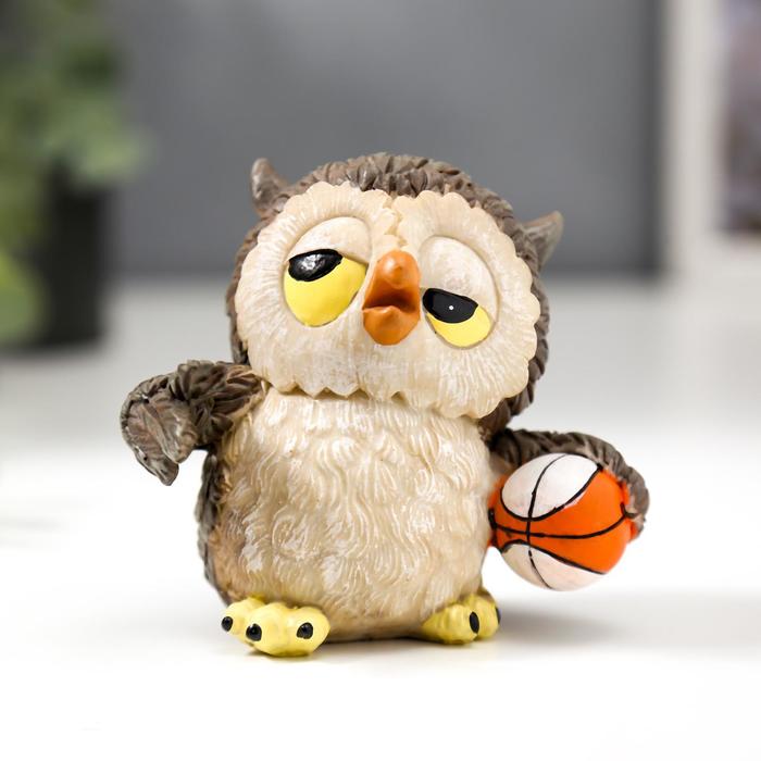 Сувенир полистоун "Совёнок - баскетболист" 8,5х6,5х9,5 см 
Сувенир полистоун "Совёнок - баскетболист" 8,5х6,5х9,5 см