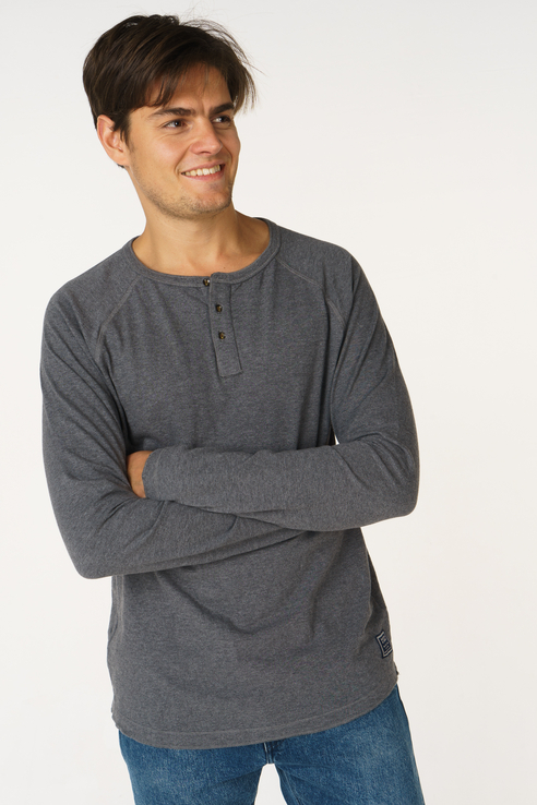 Джемпер мужской Scotch & Soda 132.18FWMM.0750145497.0608 серый L, 132.18FWMM.0750145497.0608
Джемпер мужской Scotch & Soda 132.18FWMM.0750145497.0608 серый L, 132.18FWMM.0750145497.0608