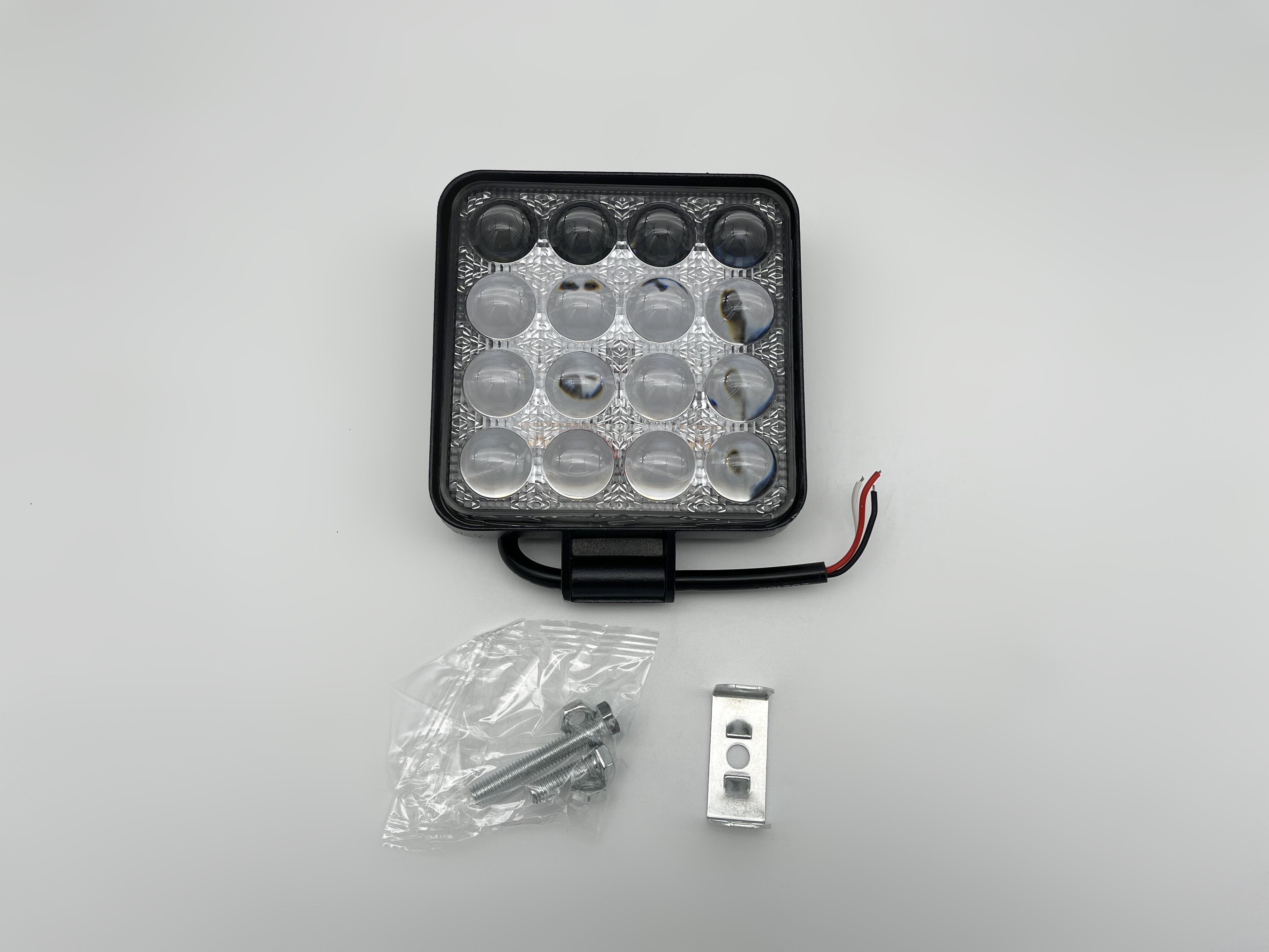 Фара светодиодная СТРОБОСКОП H16LED 48W тонкий (9-30V) 11x11x2см ЛИНЗОВАННЫЙ СВЕТ, LED 48WBS линза
Фара светодиодная СТРОБОСКОП H16LED 48W тонкий (9-30V) 11x11x2см ЛИНЗОВАННЫЙ СВЕТ, LED 48WBS линза