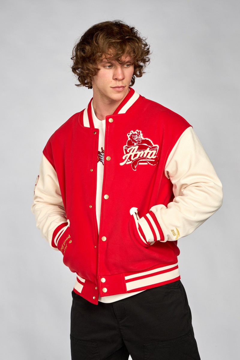Бомбер мужской Anta 852418745N CHINESE NEW YEAR A-KIND FLEECE TECH красный M, 852418745N CHINESE NEW YEAR A-KIND FLEECE TECH
Бомбер мужской Anta 852418745N CHINESE NEW YEAR A-KIND FLEECE TECH красный M, 852418745N CHINESE NEW YEAR A-KIND FLEECE TECH