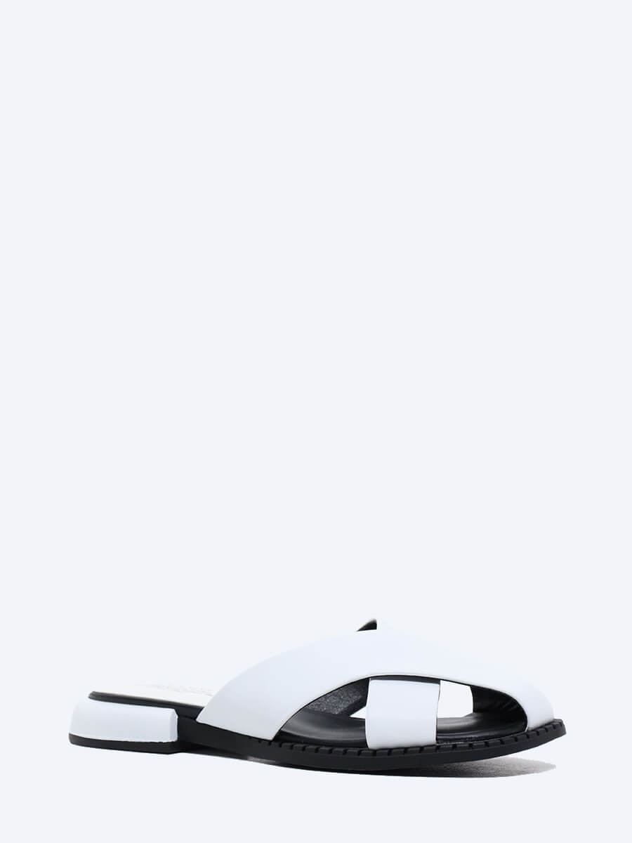 Сабо женские Vitacci 1848472 белые 37 RU, Белый, 184-31852T2 
Сабо женские Vitacci 1848472 белые 37 RU, Белый, 184-31852T2