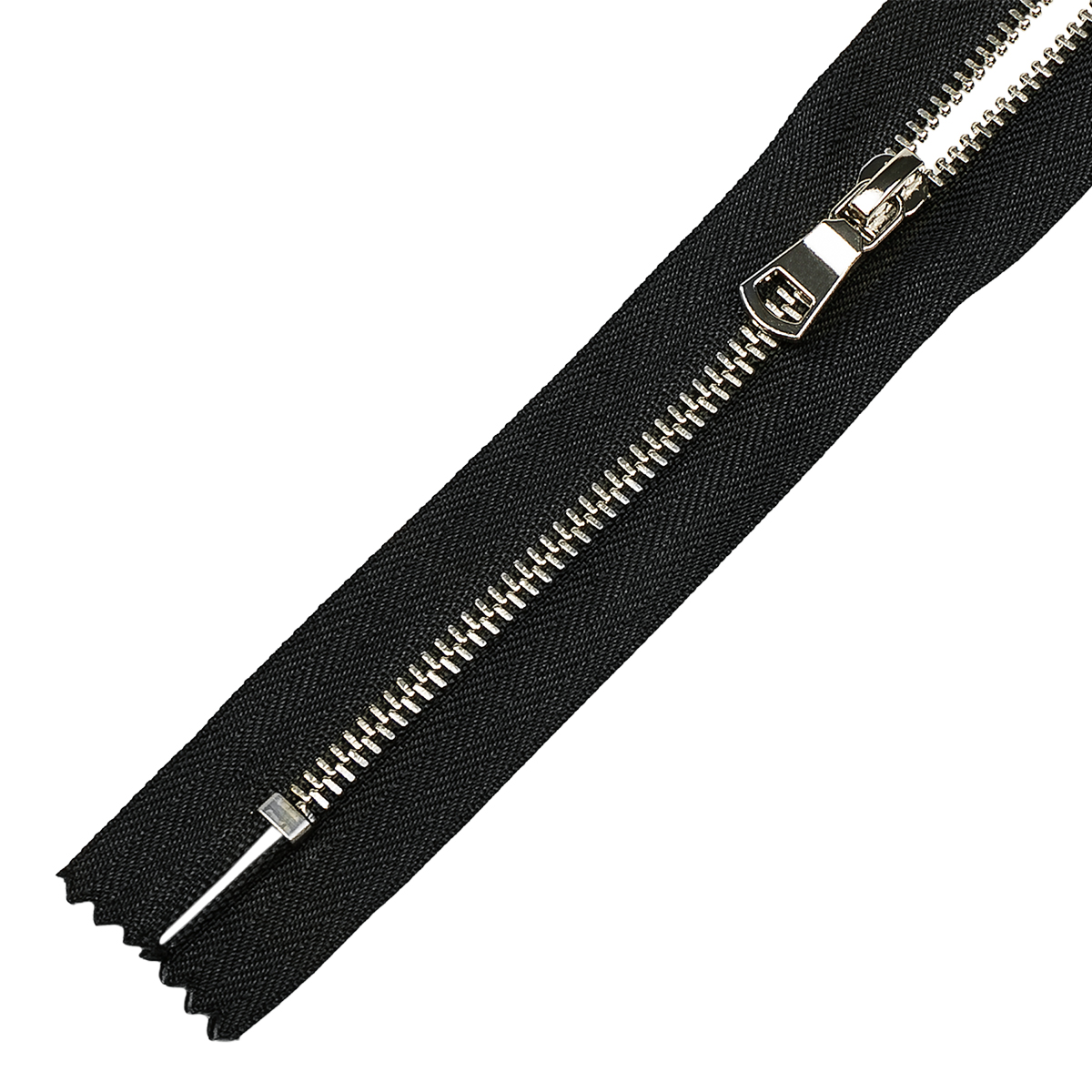 Молния MaxZipper мет. №3 никель шлиф.звено, 18см н/р цв.F322 черный уп.10шт, Черный;серебристый, Молнии
Молния MaxZipper мет. №3 никель шлиф.звено, 18см н/р цв.F322 черный уп.10шт, Черный;серебристый, Молнии