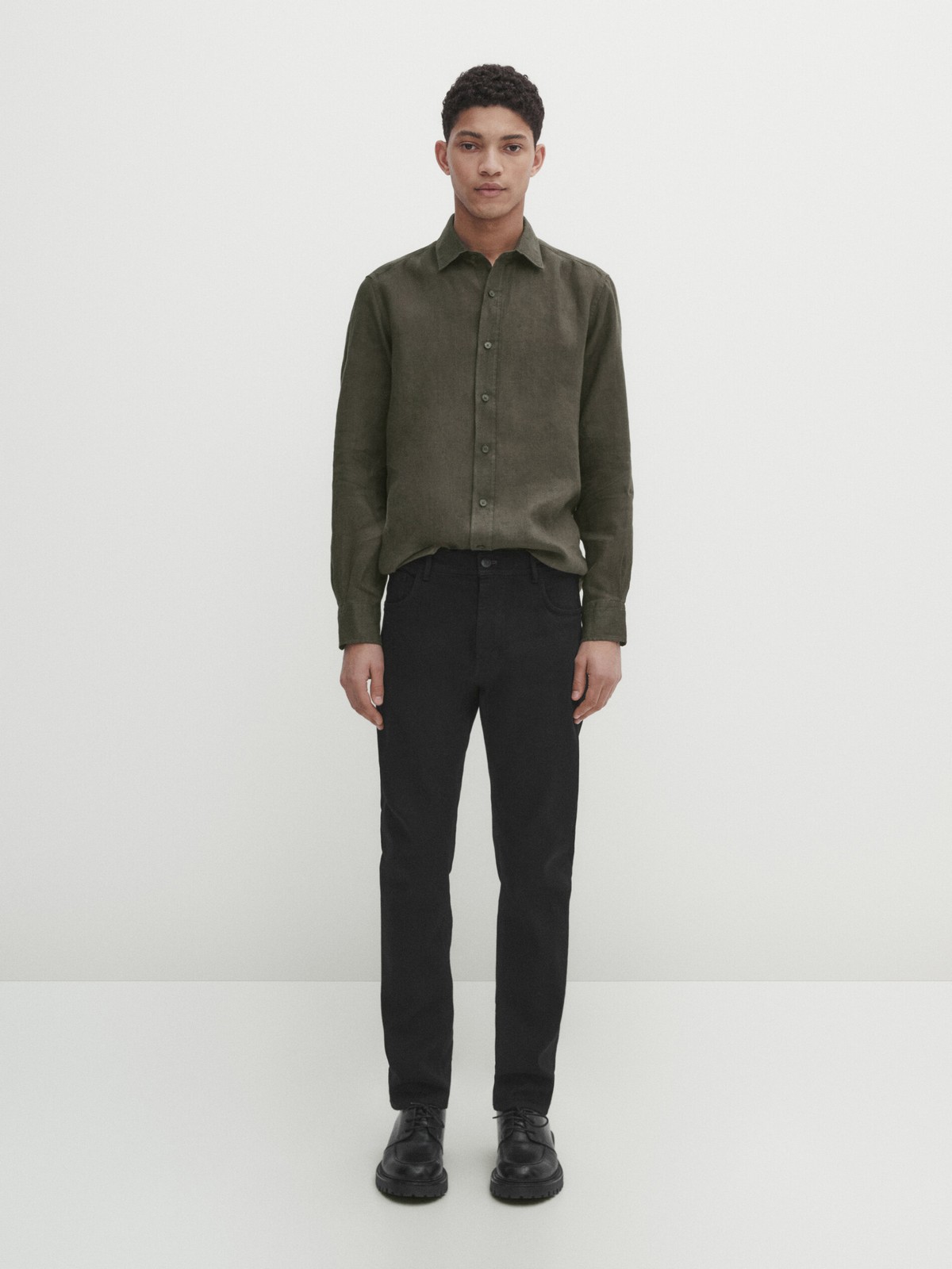 Джинсы мужские Massimo Dutti 0034/034-I2024 черные 40 EU, Черный, 0034/034-I2024
Джинсы мужские Massimo Dutti 0034/034-I2024 черные 40 EU, Черный, 0034/034-I2024