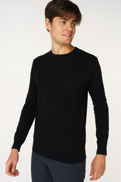 Джемпер мужской 132.18FWMM.0860133435.0008 Scotch & Soda черный S, 132.18FWMM.0860133435.0008
Джемпер мужской 132.18FWMM.0860133435.0008 Scotch & Soda черный S, 132.18FWMM.0860133435.0008