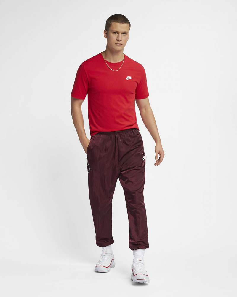 Футболка мужская Nike Sportswear Club Tee AR4997-657 красная L, Красный, Sportswear Club Tee
Футболка мужская Nike Sportswear Club Tee AR4997-657 красная L, Красный, Sportswear Club Tee