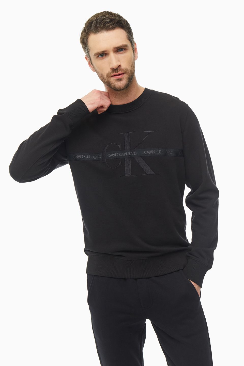 Свитшот мужской Calvin Klein Jeans J30J314127.BAE0 черный XL, J30J314127.BAE0
Свитшот мужской Calvin Klein Jeans J30J314127.BAE0 черный XL, J30J314127.BAE0