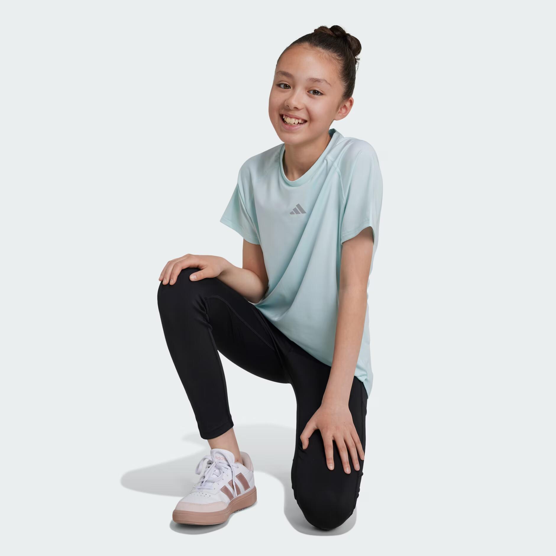 Футболка Adidas для мальчиков, IV9528, светло-голубая AE6R, размер 116, Голубой, Tee Kids
Футболка Adidas для мальчиков, IV9528, светло-голубая AE6R, размер 116, Голубой, Tee Kids