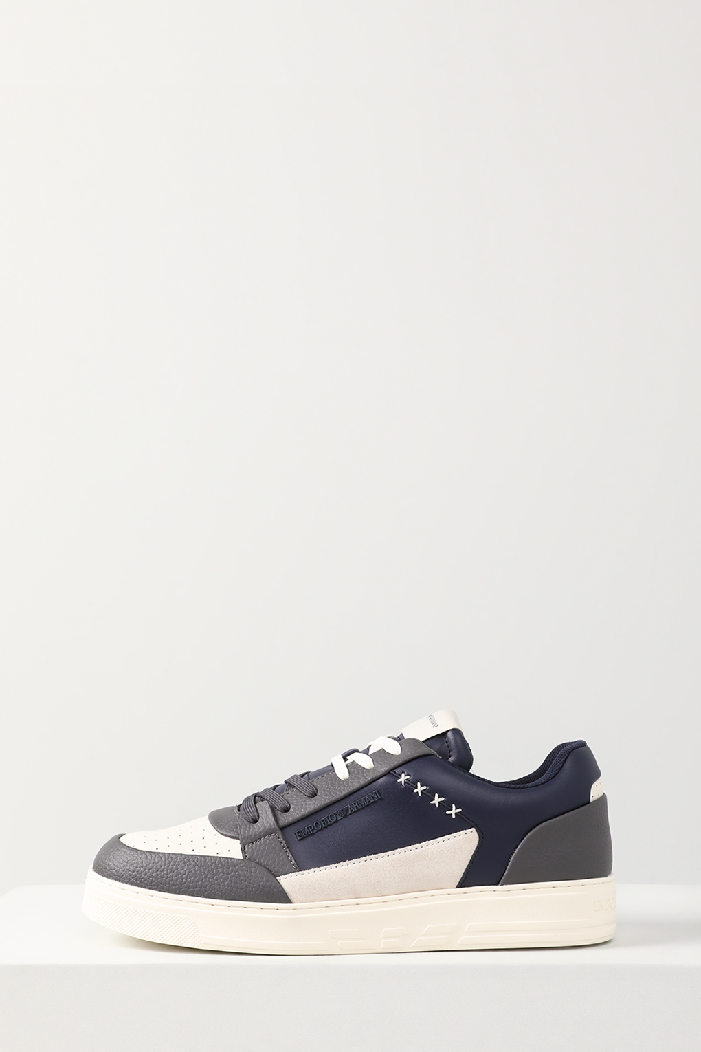 Кеды мужские Emporio Armani X4X657 XR101 бежевые 11 US, Бежевый, X4X657 XR101
Кеды мужские Emporio Armani X4X657 XR101 бежевые 11 US, Бежевый, X4X657 XR101