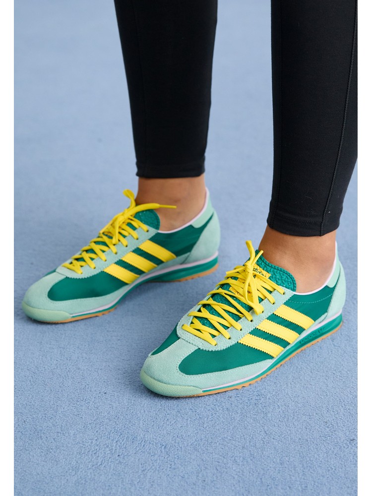 Кроссовки женские Adidas Originals AD111A2KZ бирюзовые 36 2/3 EU, Бирюзовый, AD111A2KZ
Кроссовки женские Adidas Originals AD111A2KZ бирюзовые 36 2/3 EU, Бирюзовый, AD111A2KZ