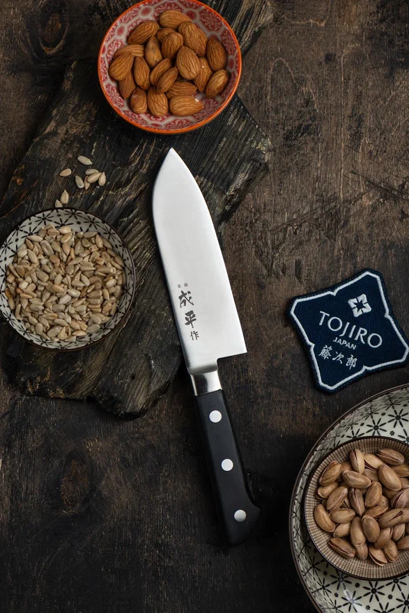 Кухонный Нож, Японский Шеф Нож Сантоку Fuji Cutlery FC-39, лезвие 16 см, сталь Mo-V, 16 см
Кухонный Нож, Японский Шеф Нож Сантоку Fuji Cutlery FC-39, лезвие 16 см, сталь Mo-V, 16 см