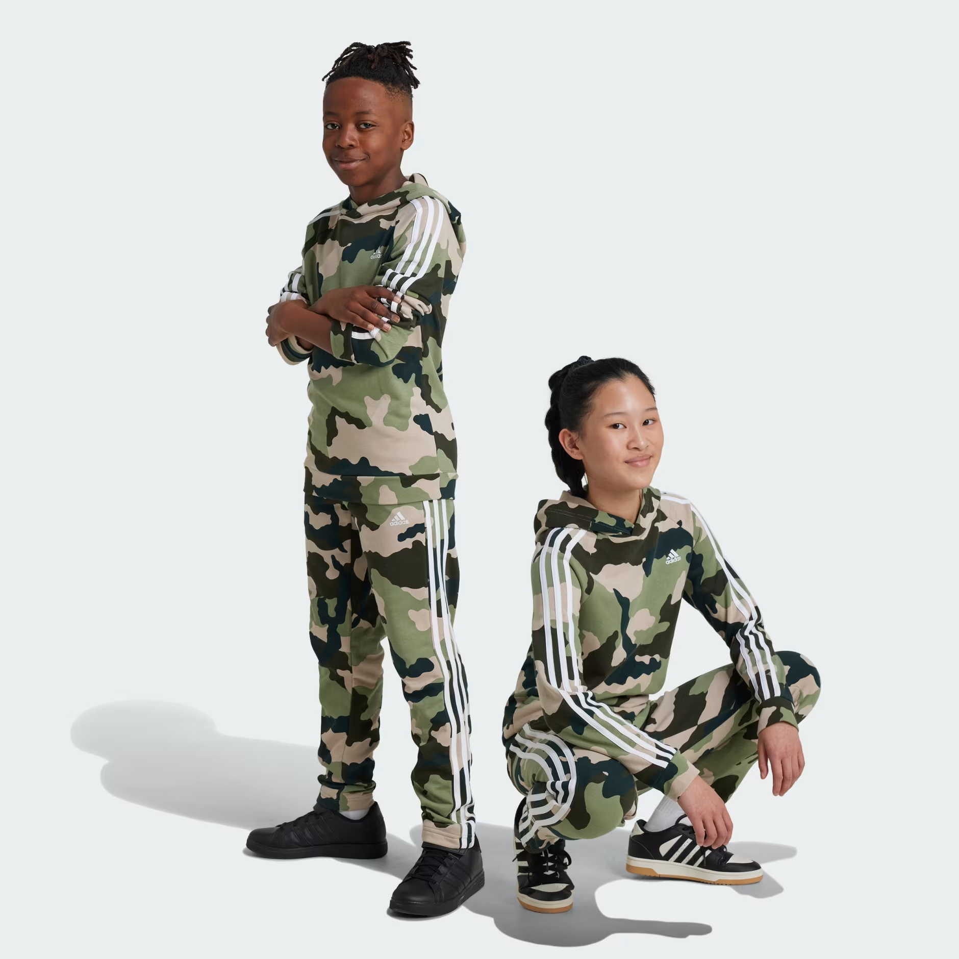Брюки детские Adidas Essentials Allover Print IW3439 хаки 128, Essentials Allover Print
Брюки детские Adidas Essentials Allover Print IW3439 хаки 128, Essentials Allover Print
