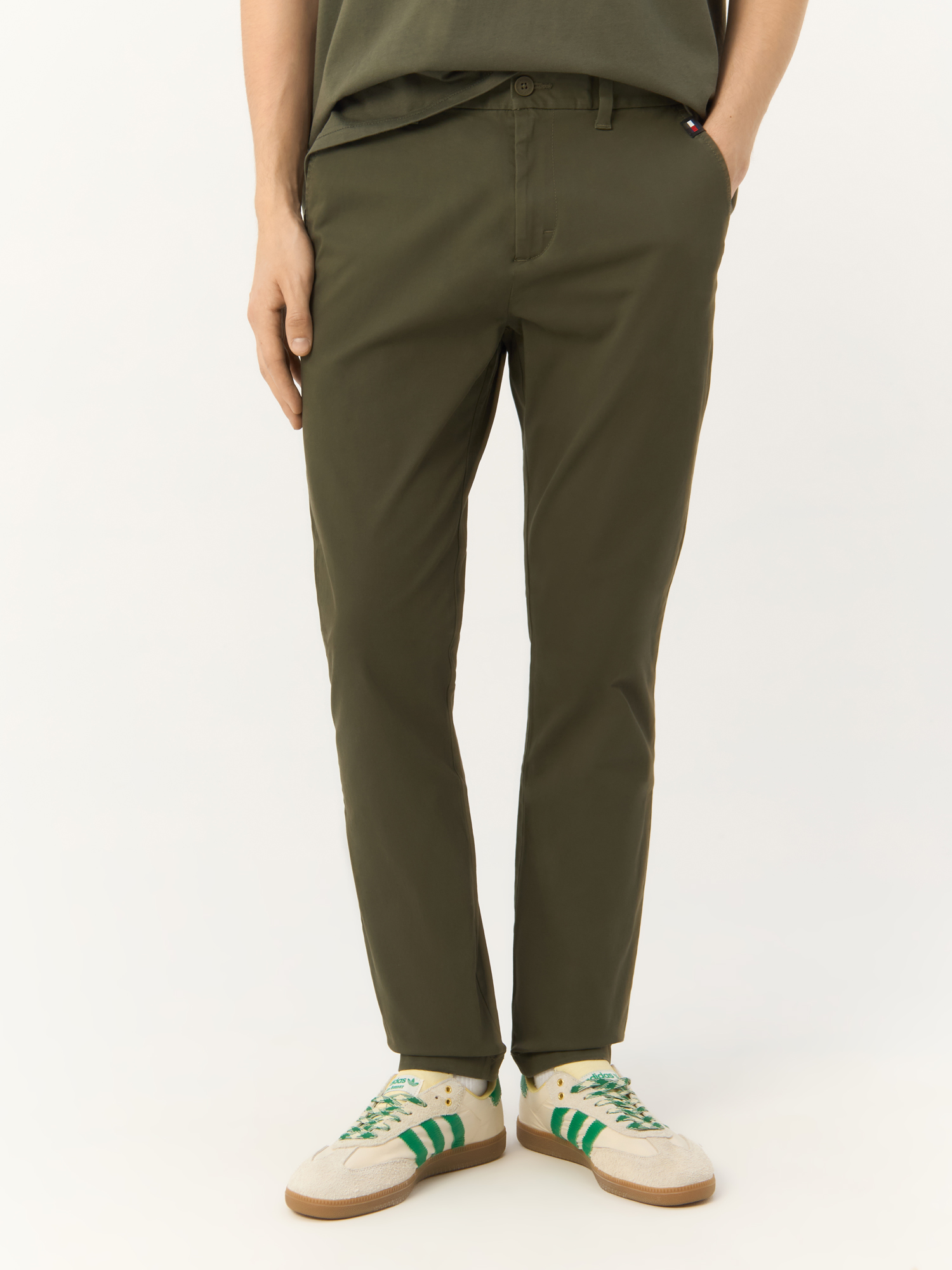 Брюки мужские Tommy Jeans Austin lightweight slim fit chinos DM0DM19486 хаки 33/32, Austin lightweight slim fit chinos
Брюки мужские Tommy Jeans Austin lightweight slim fit chinos DM0DM19486 хаки 33/32, Austin lightweight slim fit chinos