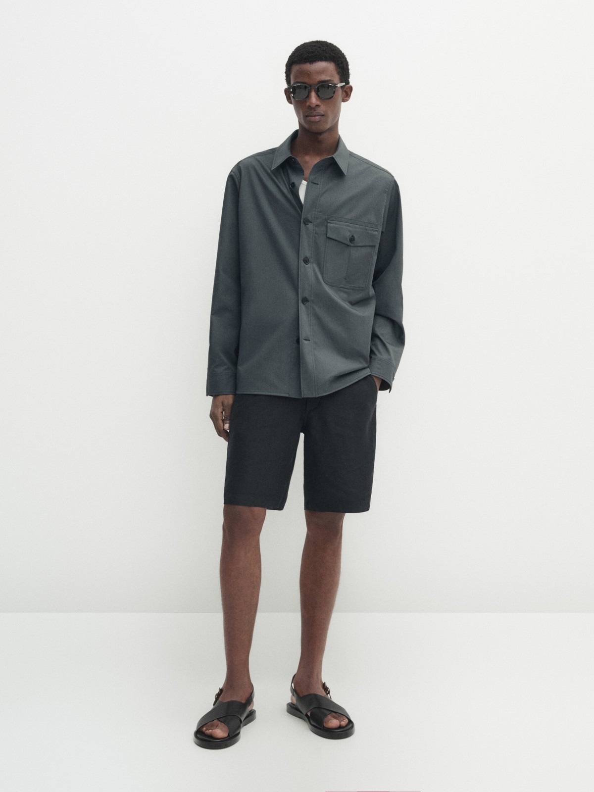 Повседневные шорты мужские Massimo Dutti 2902/002-I2024 синие M, Синий, 2902/002-I2024
Повседневные шорты мужские Massimo Dutti 2902/002-I2024 синие M, Синий, 2902/002-I2024