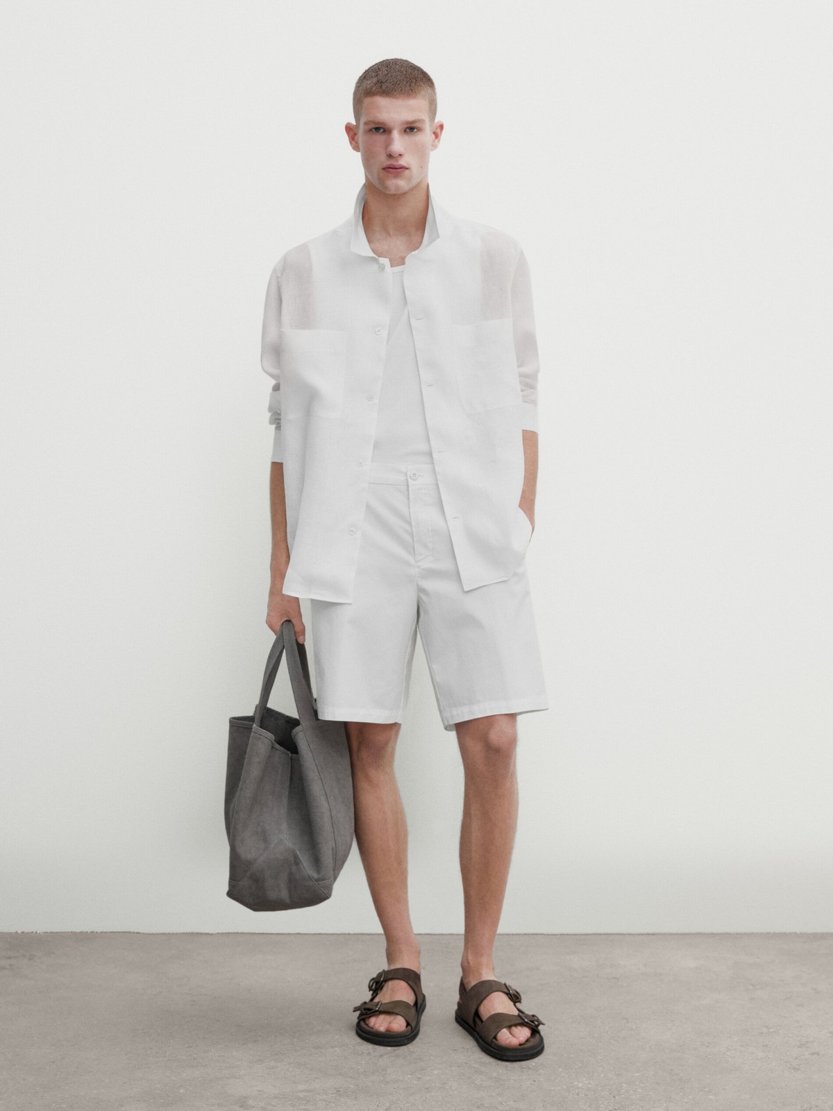 Повседневные шорты мужские Massimo Dutti 2927/027-I2024 белые 38 EU, Белый, 2927/027-I2024
Повседневные шорты мужские Massimo Dutti 2927/027-I2024 белые 38 EU, Белый, 2927/027-I2024