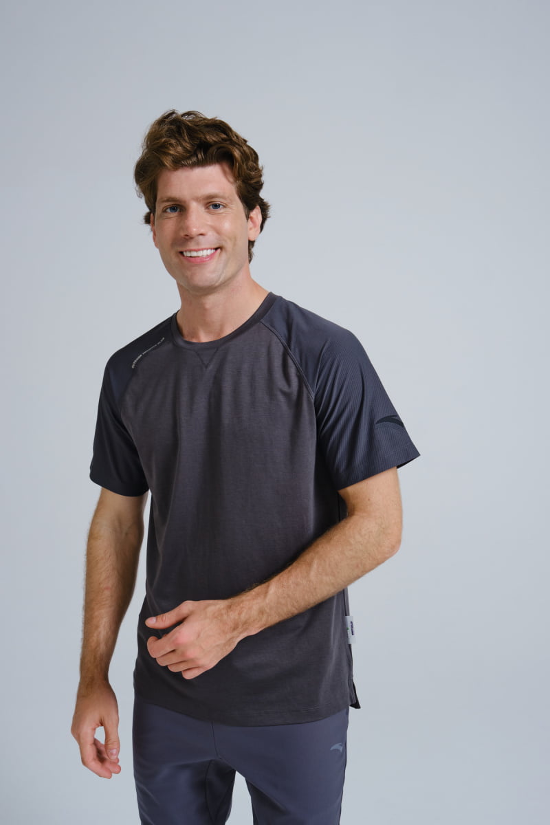 Футболка мужская Anta Robert Geller 852337148 серая 2XL, Серый, Robert Geller 852337148
Футболка мужская Anta Robert Geller 852337148 серая 2XL, Серый, Robert Geller 852337148