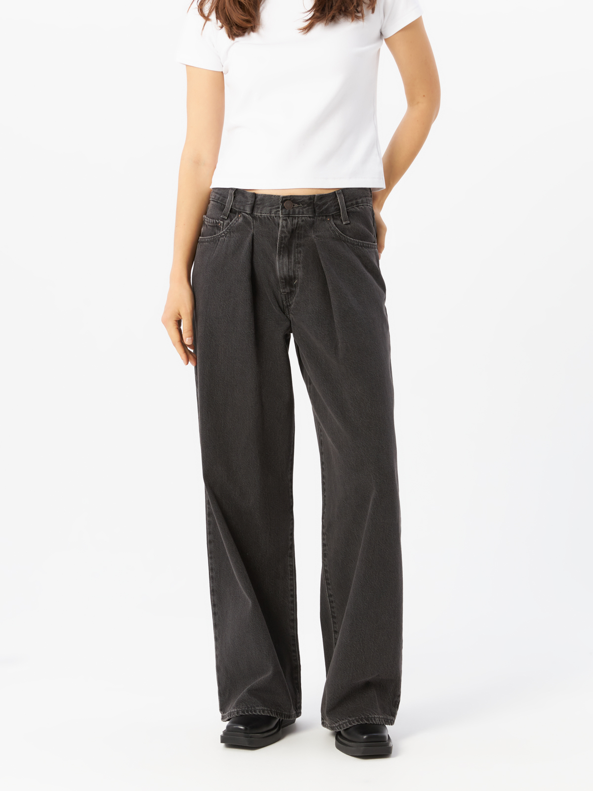 Джинсы женские Levi's A4675-0001 черные 29-32, Черный, Folded Pleated Baggy Dad Pants
Джинсы женские Levi's A4675-0001 черные 29-32, Черный, Folded Pleated Baggy Dad Pants