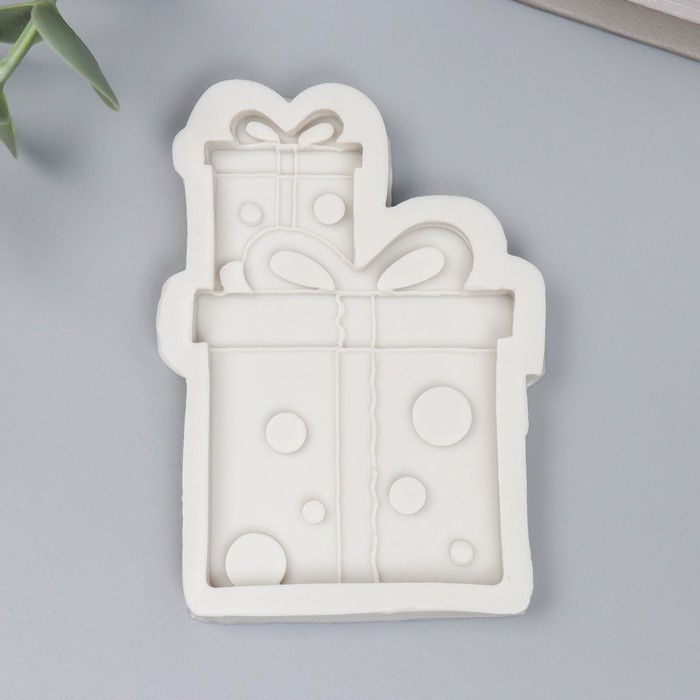 Молд силикон "Гора подарков" изделие - 7,4х4,9 см 8,3х6 см, Белый 
Молд силикон "Гора подарков" изделие - 7,4х4,9 см 8,3х6 см, Белый
