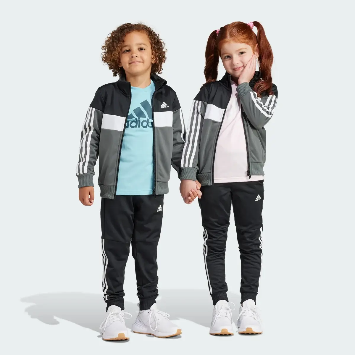 Костюм Adidas для мальчиков, спортивный, IJ6332, чёрный 095A, размер 104, 1 шт., Разноцветный, IJ6332
Костюм Adidas для мальчиков, спортивный, IJ6332, чёрный 095A, размер 104, 1 шт., Разноцветный, IJ6332