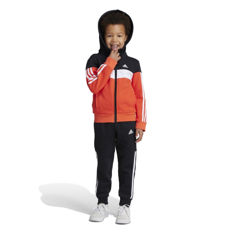 Костюм Adidas для мальчиков, спортивный, IV7437, чёрный 095A, размер 110, 1 шт., Черный, IV7437
Костюм Adidas для мальчиков, спортивный, IV7437, чёрный 095A, размер 110, 1 шт., Черный, IV7437