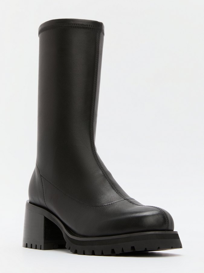Полусапоги женские Tendance YS-39016T-X83 черные 41 EU, Черный, YS-39016T-X83
Полусапоги женские Tendance YS-39016T-X83 черные 41 EU, Черный, YS-39016T-X83