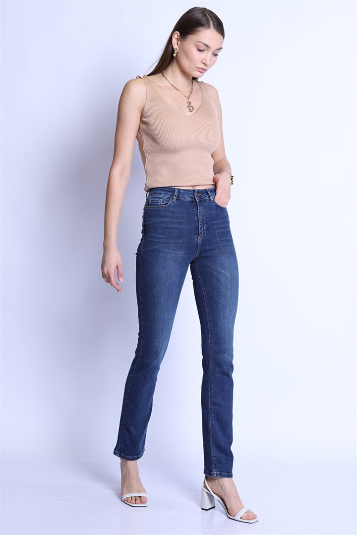 Джинсы женские Twister Jeans 12847 синие 29,5 (товары доставляются из-за рубежа), 12847
Джинсы женские Twister Jeans 12847 синие 29,5 (товары доставляются из-за рубежа), 12847